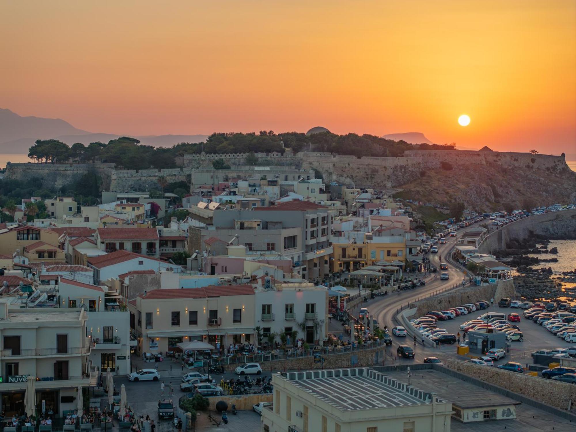 Rettimo Suites, Experience Luxury In The Heart Of Rethymno Екстериор снимка