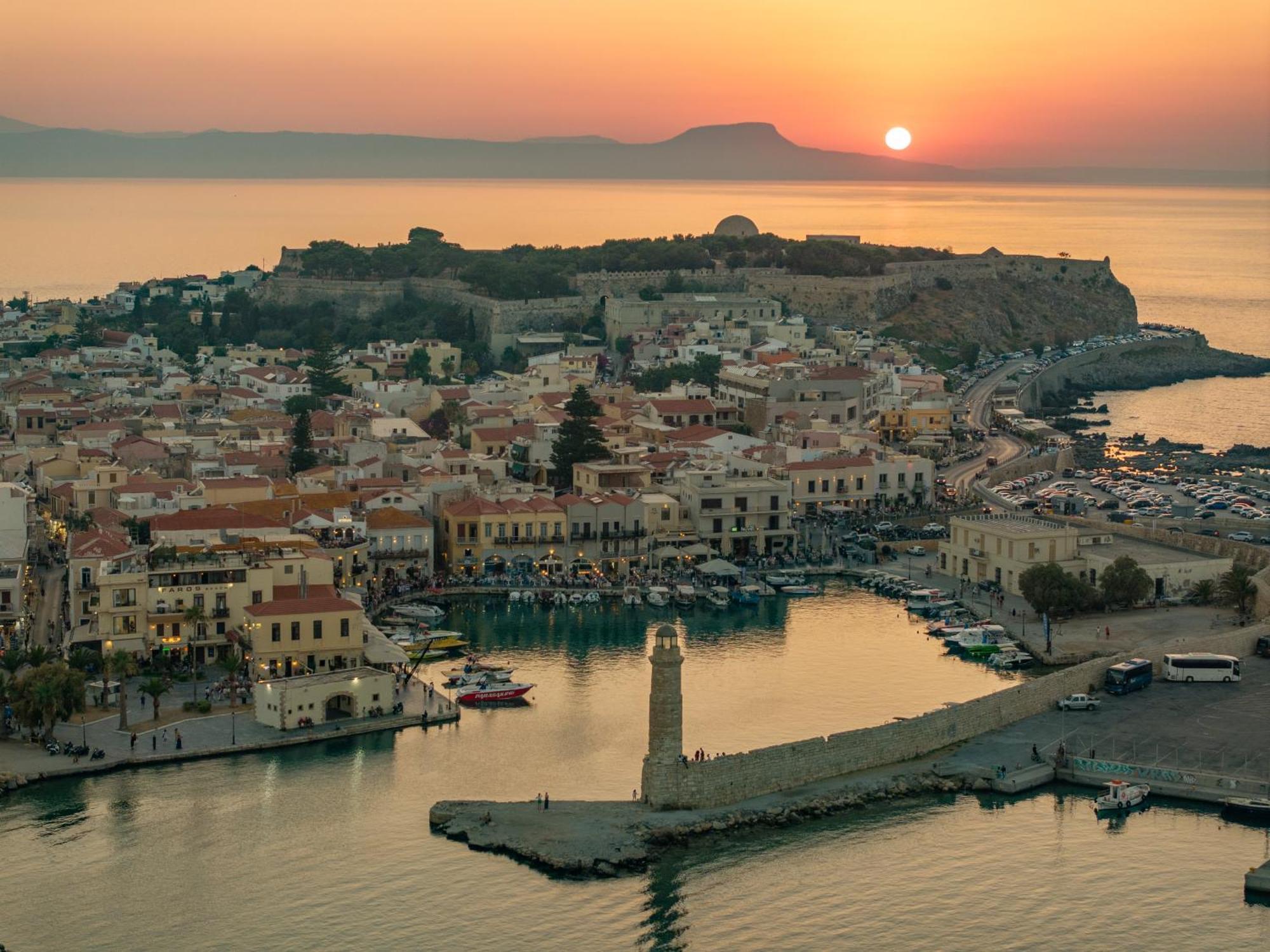 Rettimo Suites, Experience Luxury In The Heart Of Rethymno Екстериор снимка